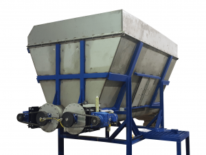 Feed hopper used in plastic recycling