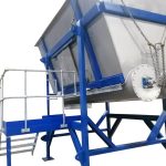 Feed hopper to provide infeed material